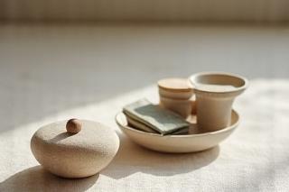 整理されたミニマリストなリビング空間